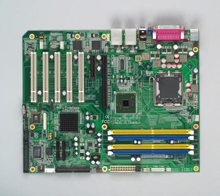 LGA775 Pentium<sup>®</sup> D/Pentium 4/Celeron<sup>®</sup> D Processor-based ATX with DDR2/PCIe/Dual LAN