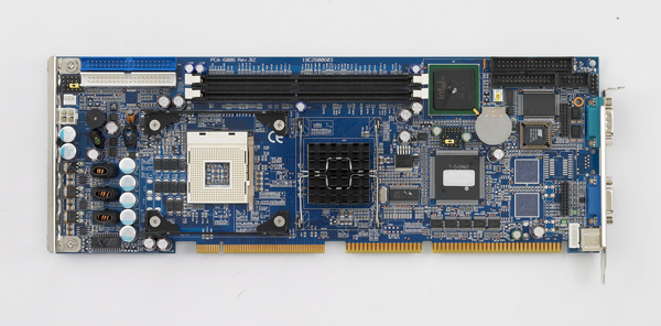 Intel<sup>®</sup> Celeron<sup>®</sup> 650MHz ULV Full-size Single Board Computer with VGA/ Single FE LAN/ PCI/ HISA,RoHS